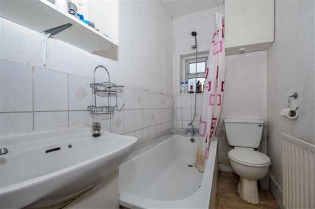  Image of 2 bedroom Maisonette for sale in Plough Way London SE16 at Surrey Quays, SE16 2LS