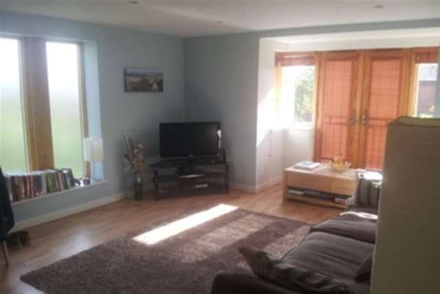  Image of 2 bedroom Flat to rent in Poole Road Upton Poole BH16 at Poole, BH16 5JB
