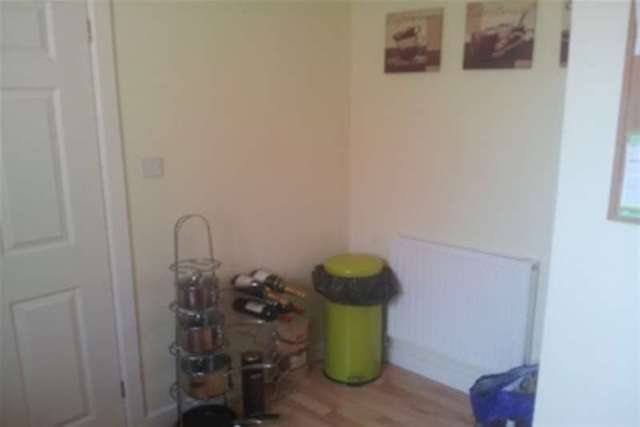  Image of 2 bedroom Flat to rent in Poole Road Upton Poole BH16 at Poole, BH16 5JB