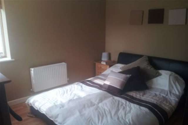  Image of 2 bedroom Flat to rent in Poole Road Upton Poole BH16 at Poole, BH16 5JB