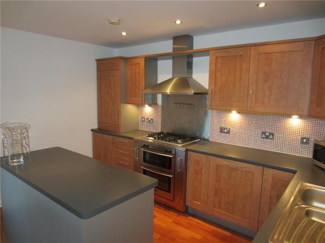  Image of 3 bedroom Flat to rent in Portland Gardens Edinburgh EH6 at Leith Edinburgh Edinburgh, EH6 6NA