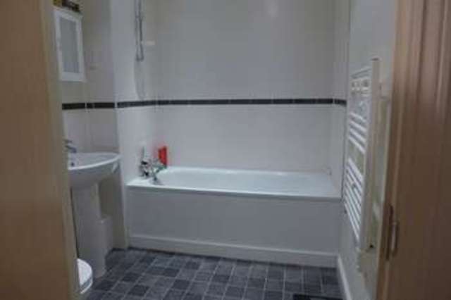  Image of 2 bedroom Flat to rent in Portland Place Greenhithe DA9 at Portland Place Ingress Park Greenhithe, DA9 9FE