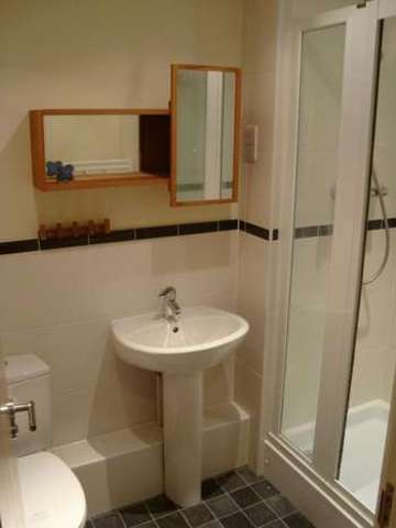  Image of 2 bedroom Flat to rent in Portland Place Greenhithe DA9 at Portland Place Ingress Park Greenhithe, DA9 9FE