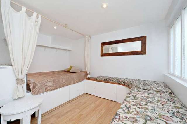 Image of Studio flat for sale in Portland Road London W11 at Portland Road  London, W11 4LU