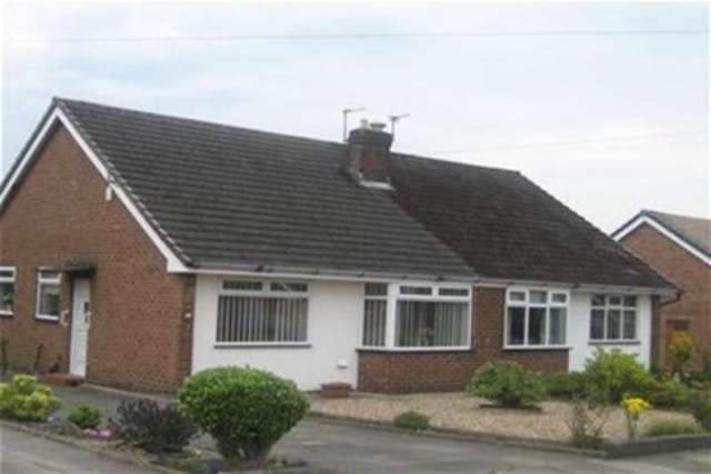  Image of 2 bedroom Bungalow to rent in Prestbury Road Bolton BL1 at Bolton, BL1 8SA