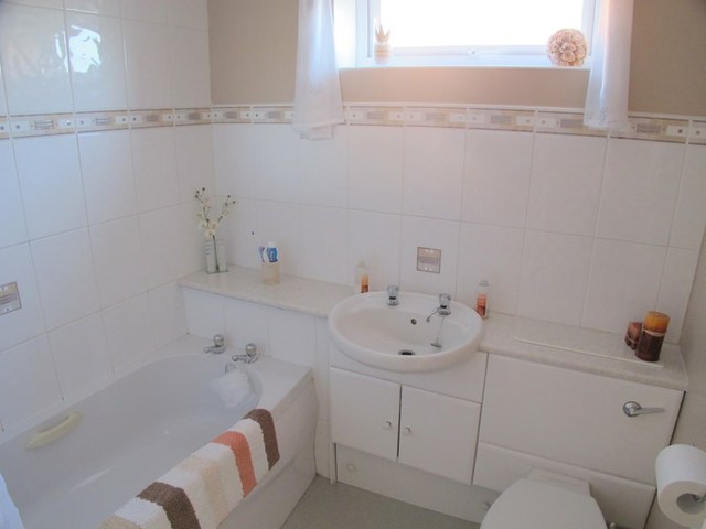  Image of 4 bedroom Detached house for sale in Puffin Crescent Stubbington Fareham PO14 at Puffin Crescent Stubbington Fareham, PO14 3LG