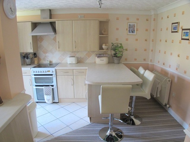  Image of 4 bedroom Detached house for sale in Puffin Crescent Stubbington Fareham PO14 at Puffin Crescent Stubbington Fareham, PO14 3LG