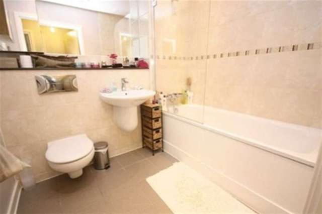  Image of 1 bedroom Flat for sale in Queen Mary Avenue London E18 at Queen Mary Avenue  London, E18 2FJ