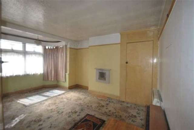  Image of 3 bedroom Detached house for sale in Queenborough Gardens Ilford IG2 at Queenborough Gardens  Ilford, IG2 6XZ