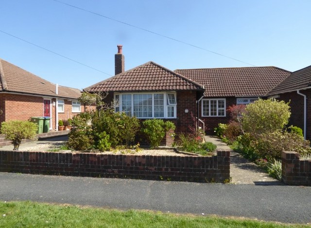  Image of 2 bedroom Detached house for sale in Queens Crescent Stubbington Fareham PO14 at Queens Crescent  Fareham, PO14 2QJ