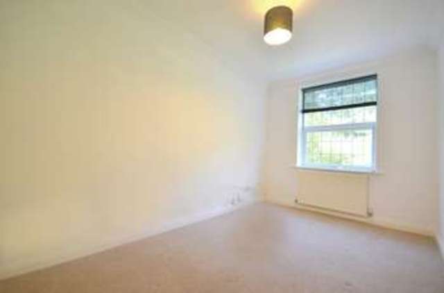  Image of 2 bedroom Flat for sale in Queens Park Avenue Bournemouth BH8 at Queens Park Avenue  Bournemouth, BH8 9EZ