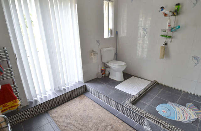  Image of 5 bedroom Detached house for sale in Queens Road Whitstable CT5 at Queens Road Tankerton Whitstable, CT5 2JE