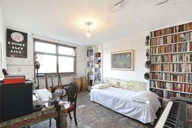  Image of 4 bedroom Detached house for sale in Queensbridge Road London E8 at Hackney London Dalston, E8 3NH