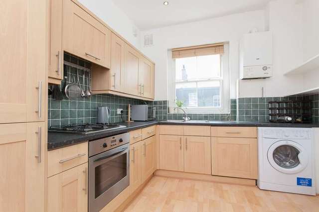  Image of 4 bedroom Maisonette to rent in Queenstown Road London SW8 at Battersea, SW8 4LN
