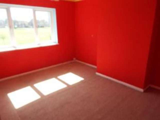  Image of 3 bedroom Semi-Detached house for sale in New Zealand Way Rainham RM13 at Rainham Essex South Hornchurch, RM13 8JT