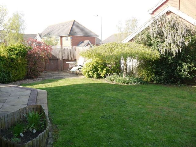  Image of 4 bedroom Detached house for sale in Rake Way Aylesbury HP21 at Rake Way  Aylesbury, HP21 9AL