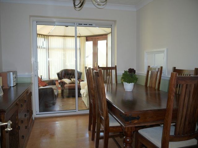  Image of 4 bedroom Detached house for sale in Rake Way Aylesbury HP21 at Rake Way  Aylesbury, HP21 9AL