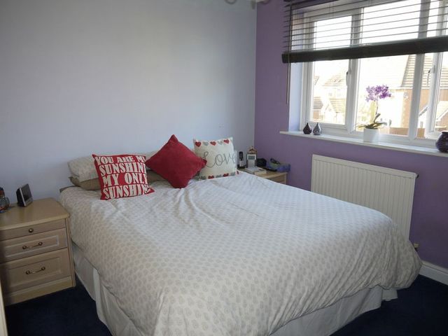  Image of 4 bedroom Detached house for sale in Rake Way Aylesbury HP21 at Rake Way  Aylesbury, HP21 9AL