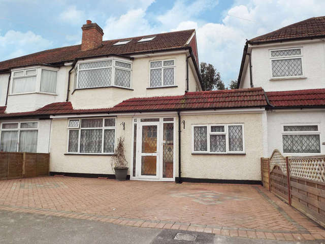  Image of 5 bedroom Semi-Detached house for sale in Ravenswood Avenue Tolworth Surbiton KT6 at Tolworth Surrey Tolworth, KT6 7NP