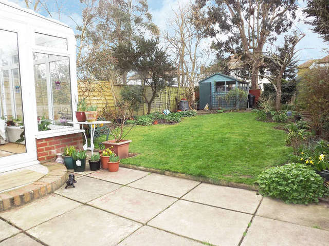  Image of 5 bedroom Semi-Detached house for sale in Ravenswood Avenue Tolworth Surbiton KT6 at Tolworth Surrey Tolworth, KT6 7NP