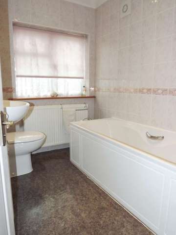  Image of 5 bedroom Semi-Detached house for sale in Ravenswood Avenue Tolworth Surbiton KT6 at Tolworth Surrey Tolworth, KT6 7NP
