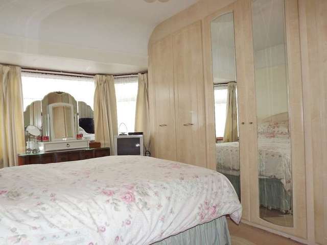  Image of 5 bedroom Semi-Detached house for sale in Ravenswood Avenue Tolworth Surbiton KT6 at Tolworth Surrey Tolworth, KT6 7NP