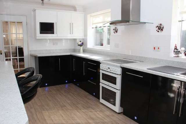  Image of 4 bedroom Detached house for sale in Rectory Lane Mulbarton Norwich NR14 at Mulbarton Norwich Mulbarton, NR14 8AG