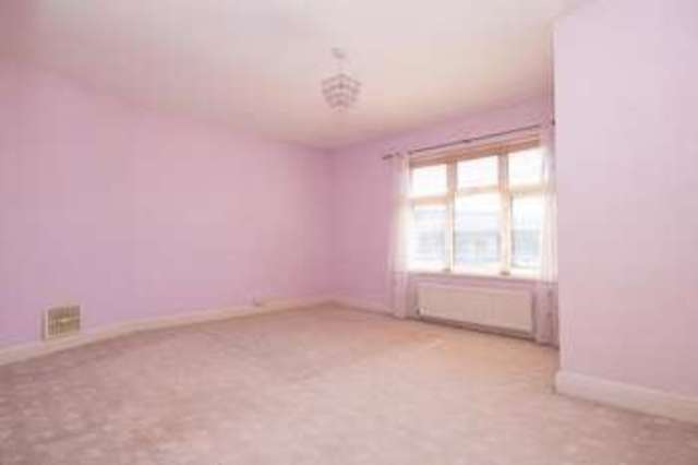  Image of 3 bedroom Terraced house to rent in Oakridge Road Southampton SO15 at Oakridge Road  Southampton, SO15 0LX