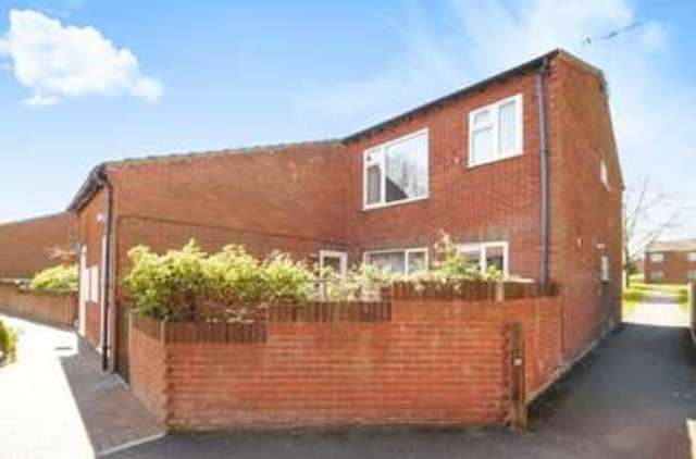  Image of 2 bedroom Flat for sale in Regent Gardens Didcot OX11 at Regent Gardens  Didcot, OX11 8DD