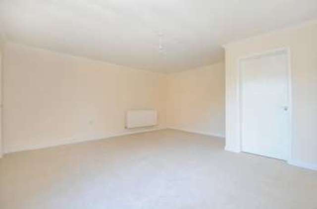  Image of 2 bedroom Flat for sale in Regent Gardens Didcot OX11 at Regent Gardens  Didcot, OX11 8DD