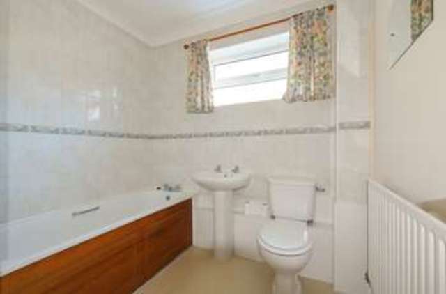  Image of 2 bedroom Flat for sale in Regent Gardens Didcot OX11 at Regent Gardens  Didcot, OX11 8DD