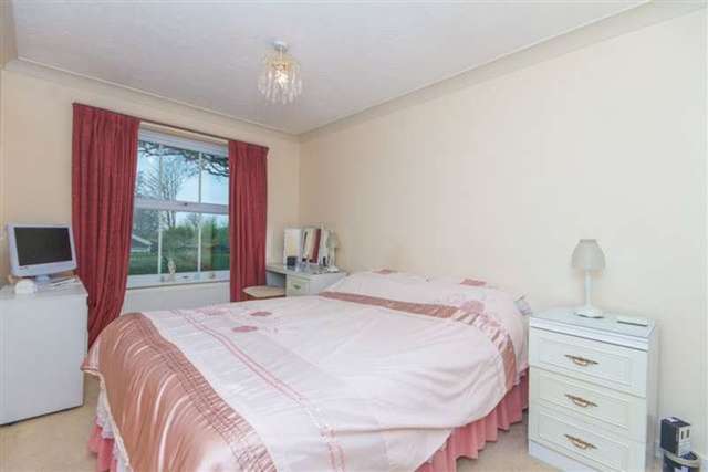  Image of 3 bedroom Detached house for sale in Reynard Close Redditch B97 at Reynard Close  Redditch, B97 6PY