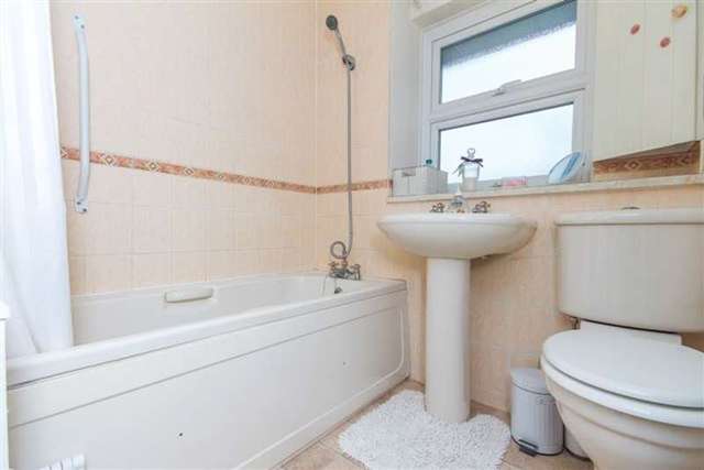 Image of 3 bedroom Detached house for sale in Reynard Close Redditch B97 at Reynard Close  Redditch, B97 6PY