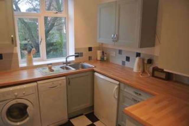  Image of 2 bedroom Flat to rent in Richmond Road Basingstoke RG21 at Richmond Road  Basingstoke, RG21 5PA