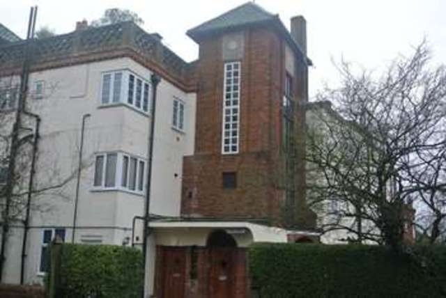  Image of 2 bedroom Flat to rent in Richmond Road Basingstoke RG21 at Richmond Road  Basingstoke, RG21 5PA