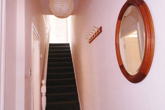  Image of 4 bedroom Detached house to rent in Ripon Gardens Jesmond Newcastle upon Tyne NE2 at Ripon Gardens Jesmond Heaton, NE2 1HN