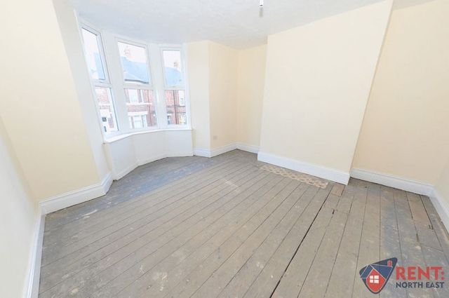  Image of 5 bedroom Maisonette to rent in Rodsley Avenue Gateshead NE8 at Rodsley Avenue Bensham Gateshead, NE8 4LB