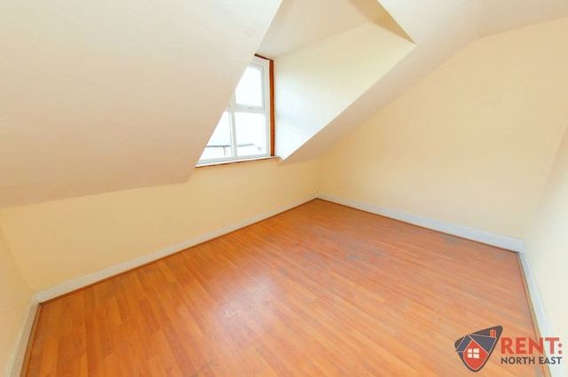  Image of 5 bedroom Maisonette to rent in Rodsley Avenue Gateshead NE8 at Rodsley Avenue Bensham Gateshead, NE8 4LB