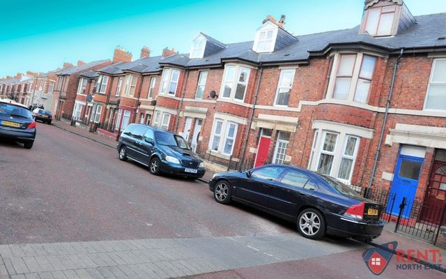  Image of 5 bedroom Maisonette to rent in Rodsley Avenue Gateshead NE8 at Rodsley Avenue Bensham Gateshead, NE8 4LB