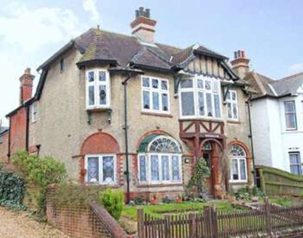  Image of 4 bedroom Detached house for sale in Greatbridge Road Romsey SO51 at Greatbridge Road  Romsey, SO51 8FE