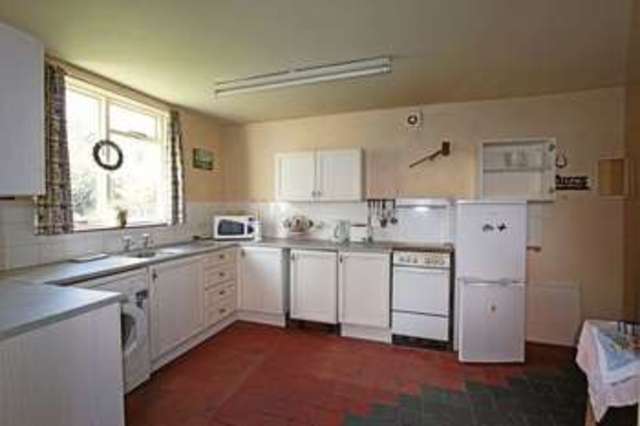  Image of 4 bedroom Detached house for sale in Greatbridge Road Romsey SO51 at Greatbridge Road  Romsey, SO51 8FE