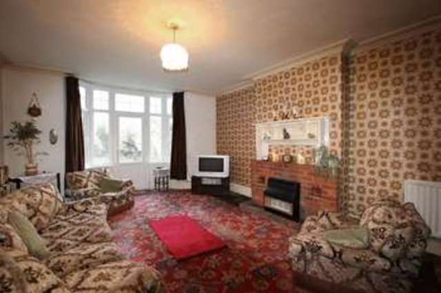  Image of 4 bedroom Detached house for sale in Greatbridge Road Romsey SO51 at Greatbridge Road  Romsey, SO51 8FE