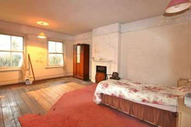  Image of 4 bedroom Detached house for sale in Greatbridge Road Romsey SO51 at Greatbridge Road  Romsey, SO51 8FE
