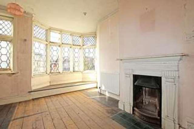  Image of 4 bedroom Detached house for sale in Greatbridge Road Romsey SO51 at Greatbridge Road  Romsey, SO51 8FE