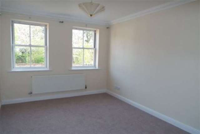  Image of 2 bedroom Maisonette to rent in Middlebridge Street Romsey SO51 at Romsey, SO51 8HL