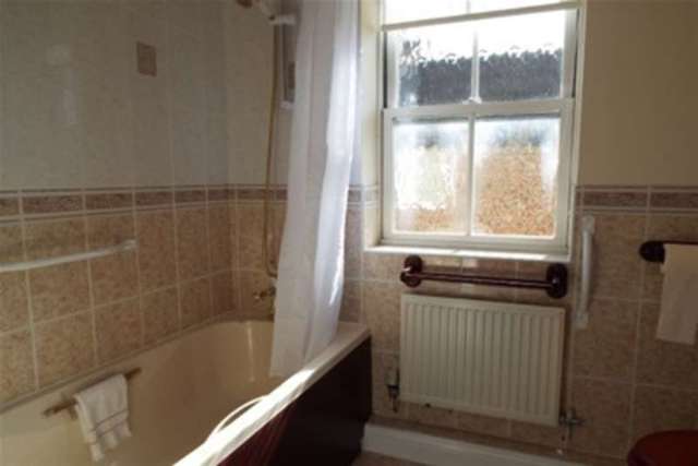  Image of 2 bedroom Maisonette to rent in Middlebridge Street Romsey SO51 at Romsey, SO51 8HL