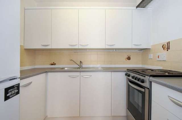  Image of 1 bedroom Retirement Property for sale in St. Cyriacs Chichester PO19 at Chichester, PO19 1AW