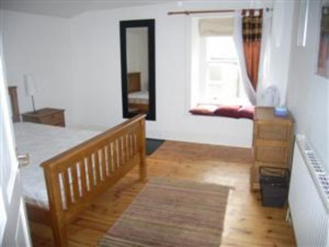  Image of 2 bedroom Flat to rent in Rose Street Edinburgh EH2 at City Centre Edinburgh Edinburgh, EH2 3JD