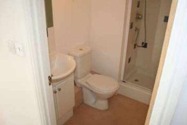  Image of 2 bedroom Flat to rent in Hill Lane Southampton SO15 at Hill Lane  Southampton, SO15 5PA