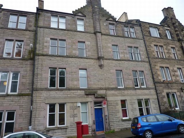  Image of 2 bedroom Flat to rent in Royal Park Terrace Edinburgh EH8 at Meadowbank Edinburgh Edinburgh, EH8 8JA